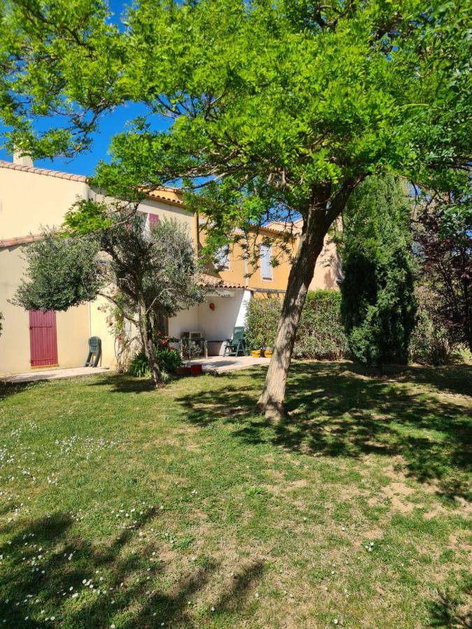 Joli Mazet Provençal de Camargue Arles Exterior foto